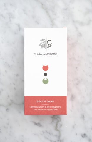 Biscotti con pomodori secchi e olive taggiasche