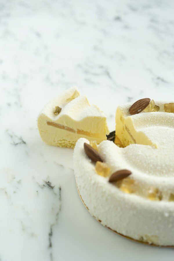 TORTA ZEST - mandorla, yuzu e limone - immagine 3